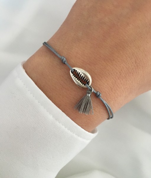 ARMBAND MIT MUSCHEL UND TASSEL